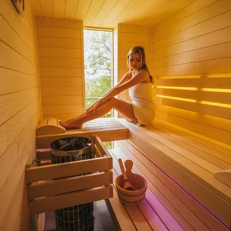 Apartmán Heaven Z Prywatnym Jacuzzi I Sauna *